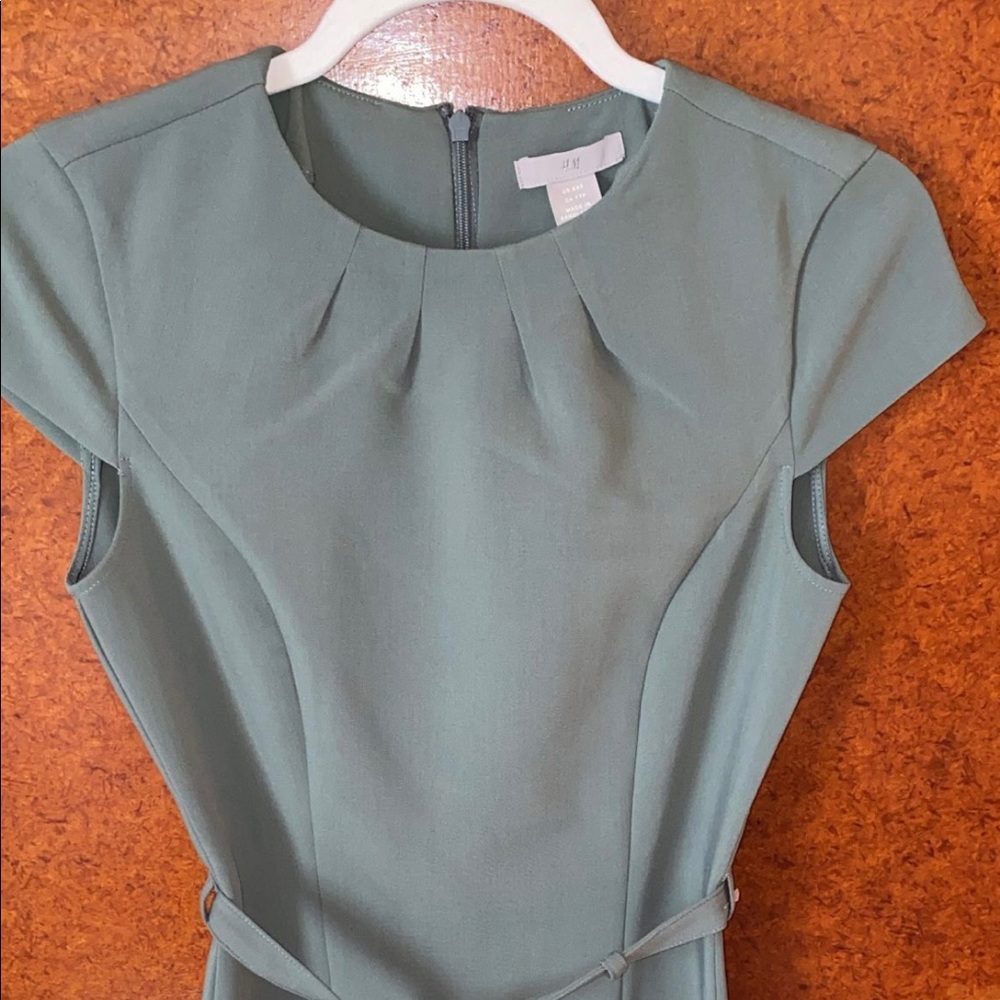H & M dress green brand new! Xxs